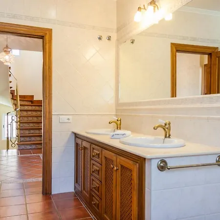 Karina 别墅 内尔哈